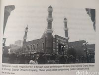 Salah satu bangunan masjid megah di Xianjiang China yg ditampilkan dalam Buku di Balik Kontroversi Xinjiang
